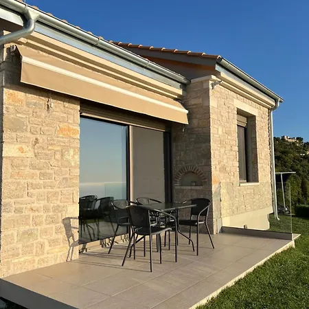 Con Vista ヴィラ *